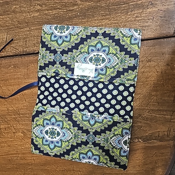 Vera Bradley Paperback Book Cover - Picture 4 of 6